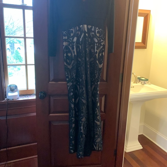 Stunning sexy full length dress Nordstrom’s 2019 - Picture 4 of 5